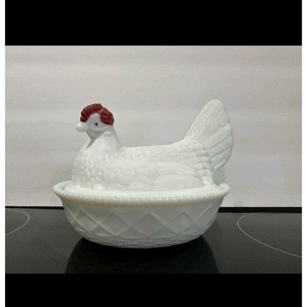 Westmoreland Milk Glass Large 7.5" Hen On Nest Hand Painted Red WG Mark
